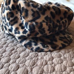 Leopard cap